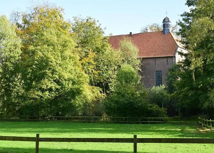 Ueber Den Daechern Im Alten Pastorat *