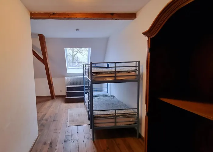 Ueber Den Daechern Im Alten Pastorat Кавелар